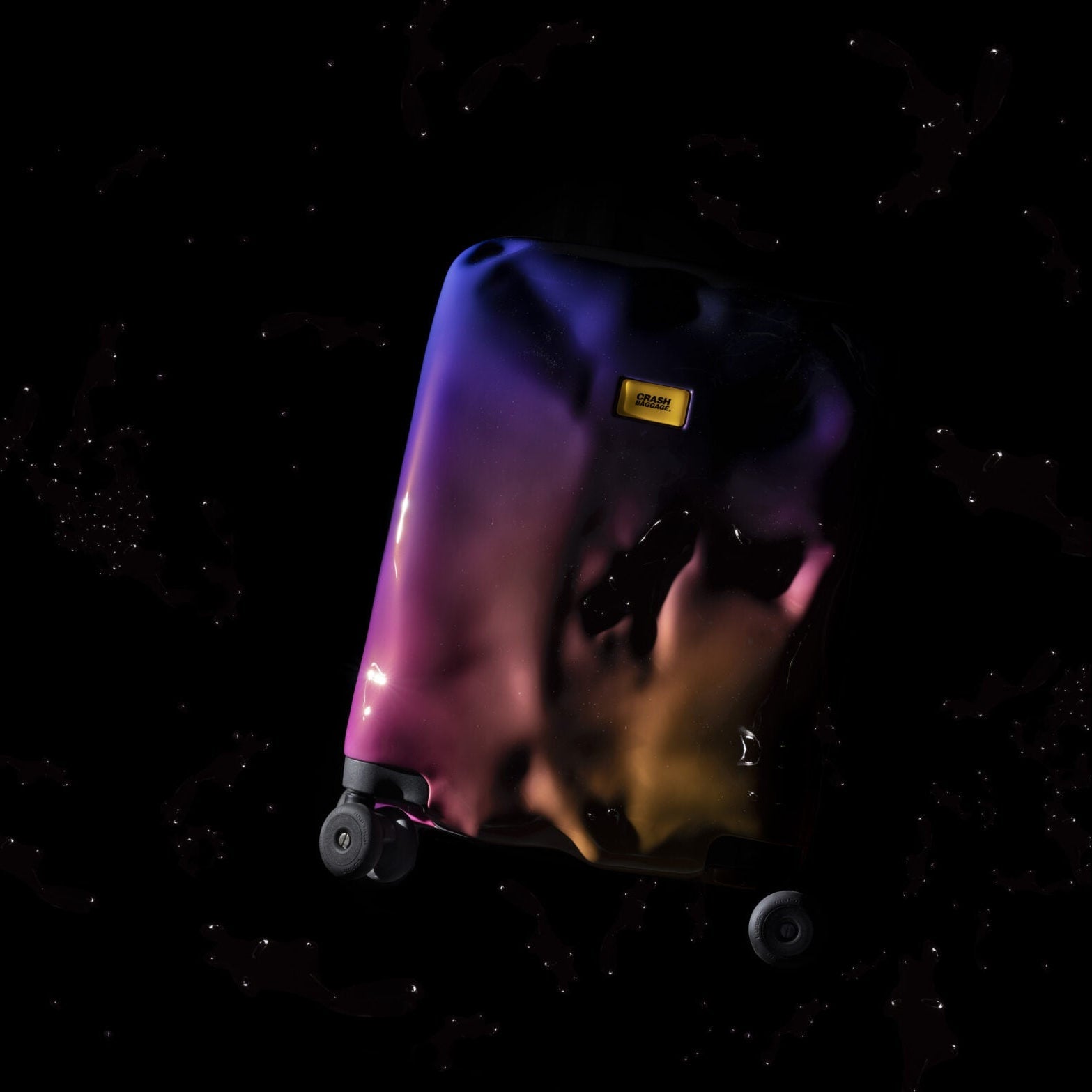 LUNAR - The first luggage dented by design meets the quietest wheel in the universe