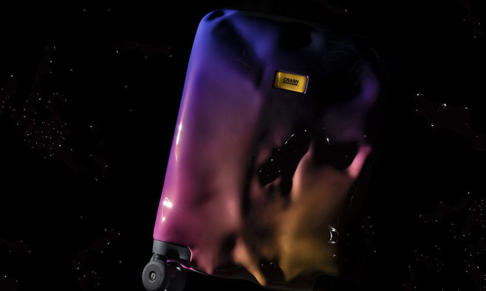 LUNAR - The first luggage dented by design meets the quietest wheel in the universe